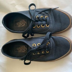Vans Authentics Black on Gum